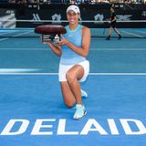 Madison Keys 2025 Adelaide trophy